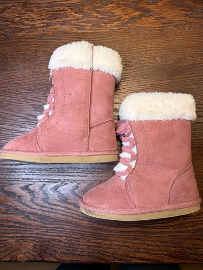 Old navy boots  11 (Lil' Kid)