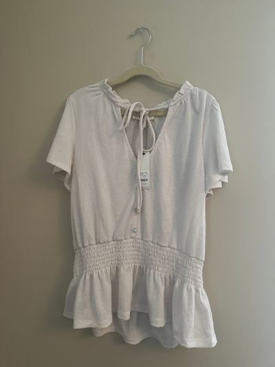 NWT Francescas Cream Crepe Top Reg 34 dollars Women's - S