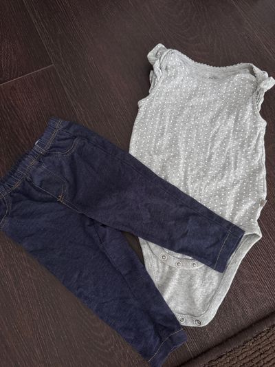 Onesie from baby gap 6 to 12 months gray and Carte Blue pants size 9 months 6-12 Months