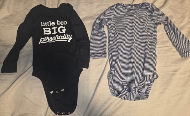 Set of 2 Boys 18M long sleeve onesies  18 Months