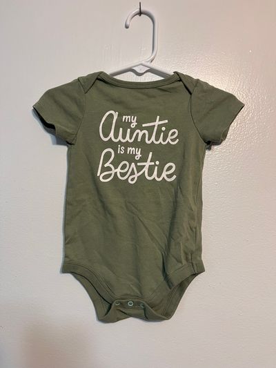 Cat & Jack Sage Green Onesie w "My Auntie is my Bestie" 6-9 Months