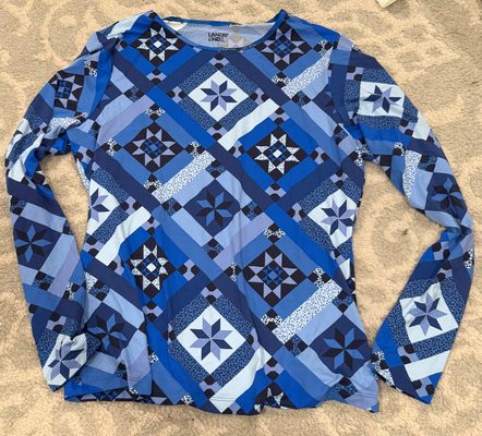Lands End NWOT swim shirt/rash guard, blue print, size 6-8 Women's 6