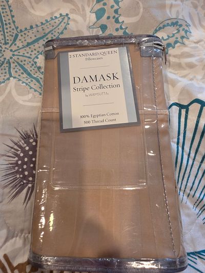 Wamsutta NEW IN PACKAGE 2 Standard/Queen Damask Pillowcases