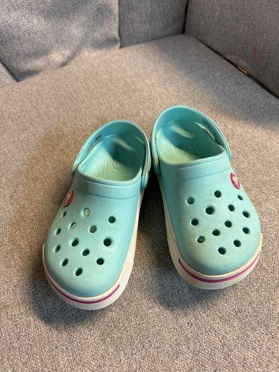 Crocs 10/11 10 (Lil' Kid)