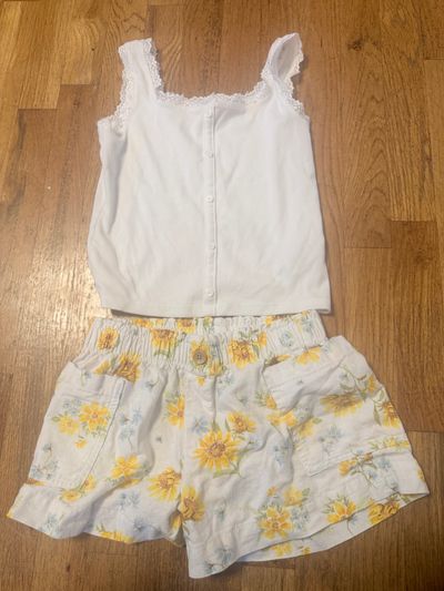Old navy summer outfit size 8 never worn Old navy summer outfit size 8 never worn 7-8
