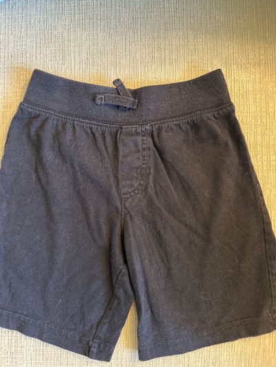 Okie dokie Black shorts 4T
