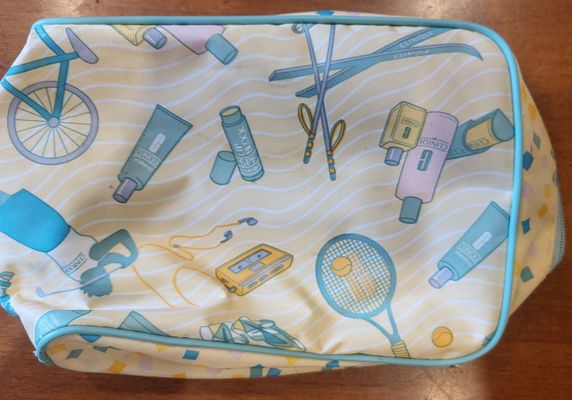 Clinique NEW makeup purse with makeop design zipper close