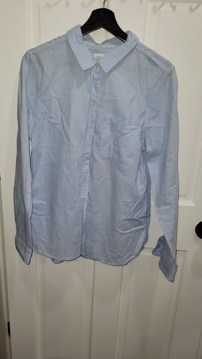 old navy LS classic fit button down Women's - L