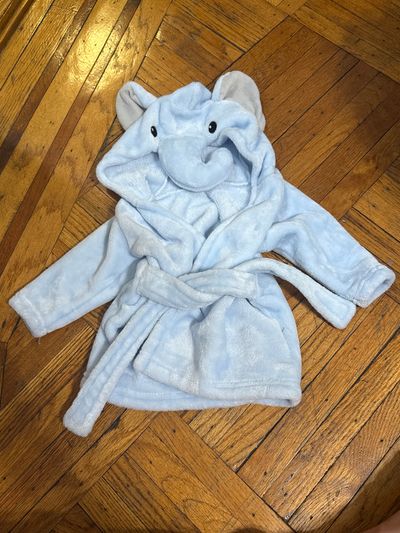 Boys Carter 0-9 mths elephant blue robe  0-3 Months