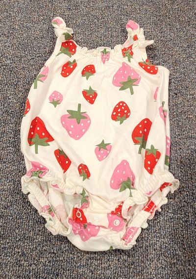 Old Navy Summer romper 6-9 Months