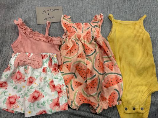 Carters unknown 3 outfits 3-6 Months
