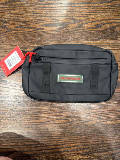 Delta Roam Black Fannypack and cross body bag