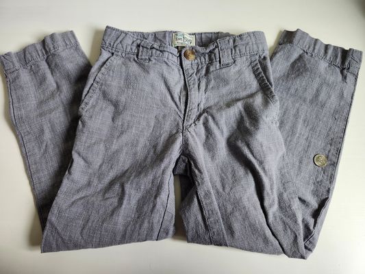 Childrens place houndstooth plaid pants Very faint blue spot barely noticeable. Size 6 slim 6T/6