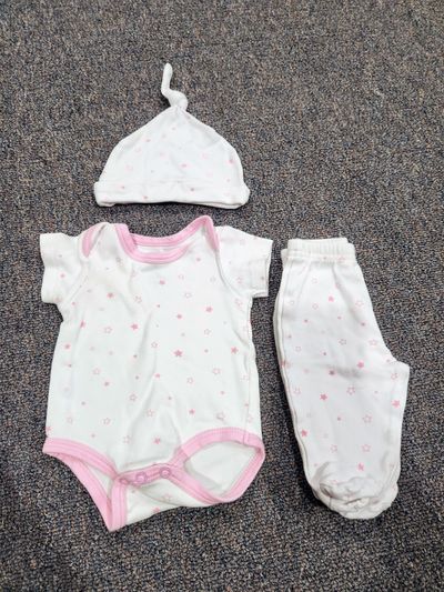 Jimonda Bodysuit, pants and hat set 0-3 Months