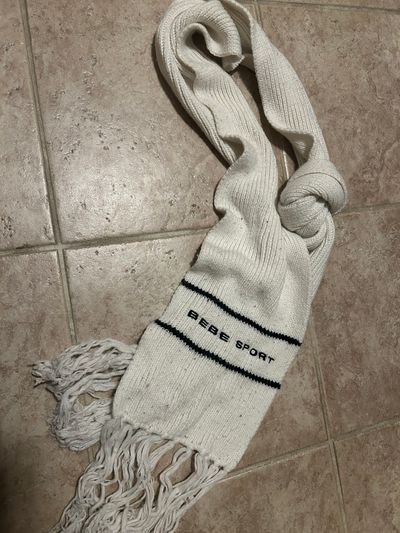 Bebe sport thick knit scarf