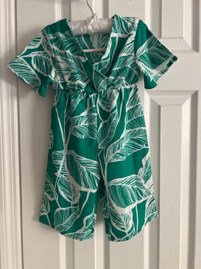 SHEIN Green and white tropical leaf jumpsuit, so so cute 6-9 Months