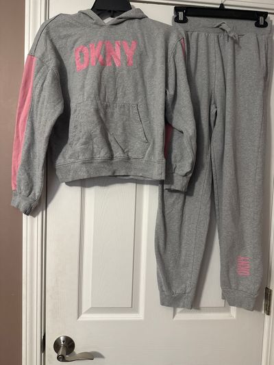DKNY Sweatsuit Set Sweatshirt sweatpants 14-16