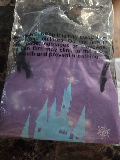 Plastic drawstring princess/unicorn party favor ba