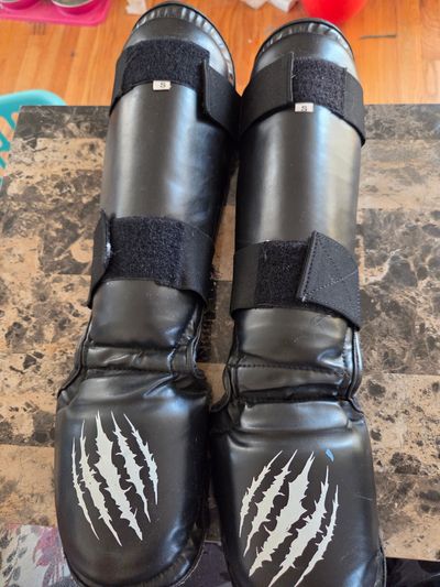 Size Small sparring shin guard