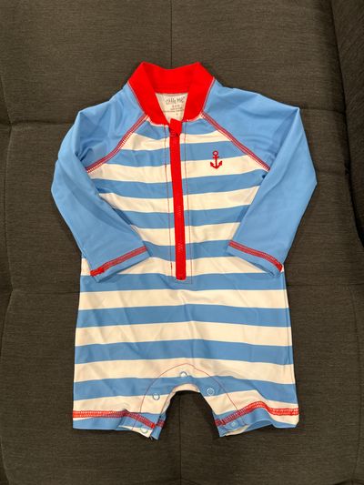 Amazon White blue and red onesie body water suit with zipper and snaps 0-6 Months
