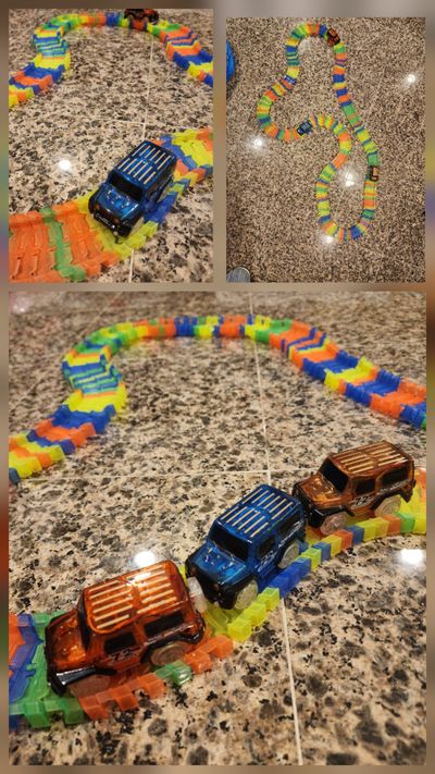 Endless track combination. With 3  cars Endless track combination. With 3  cars