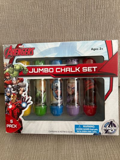 Brand new! Marvel avengers New jumbo chalk set retails 14!