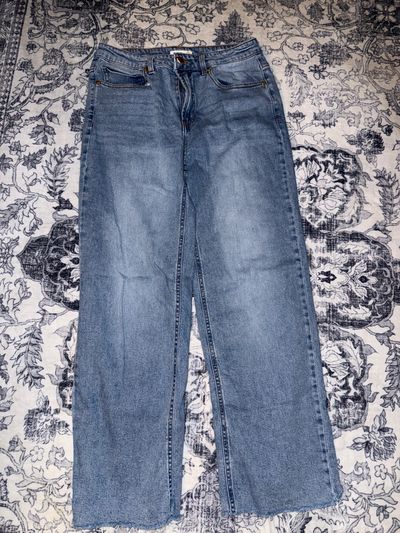 OAT Comfort weave raw hem light wash denim Women's 8