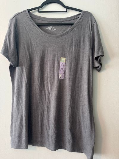 Brand New with tags Grey Womens Tshirt Size XL Brand New with tags Grey Womens Tshirt Size XL Women's - XL