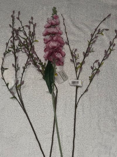 Bundle of fake flowers Bundle of fake flowers