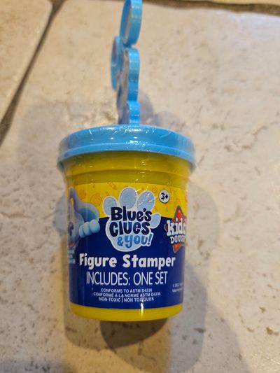 Blues Clues NEW Kiddy Dough & Stamper