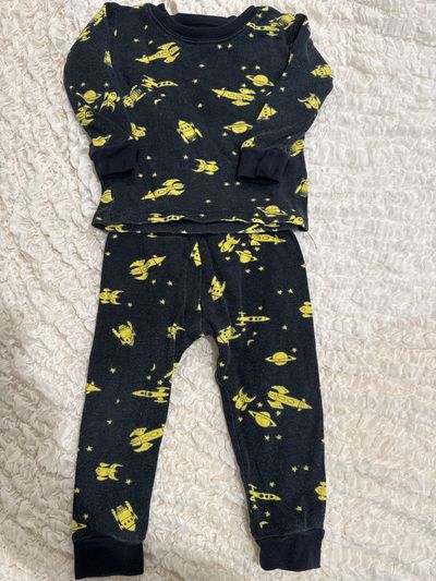 Carters Robot space pjs 2 piece 12 Months