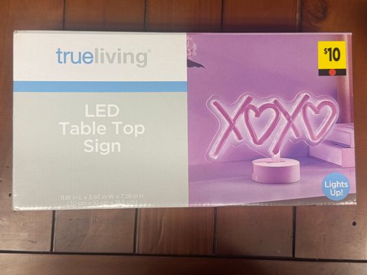 Brand New LED Table Top Sign XOXO Brand New LED Table Top Sign XOXO