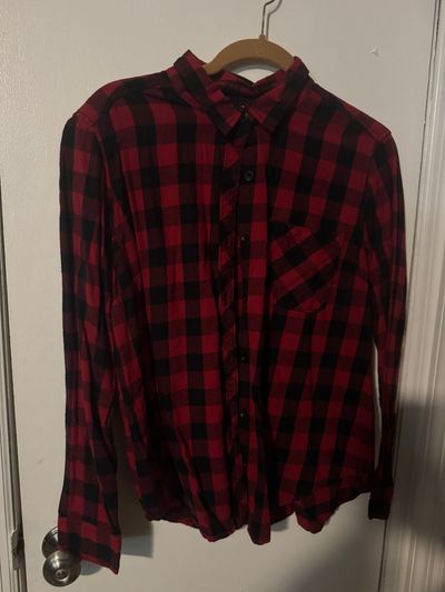 Womens large plaid button up Womens large plaid button up Women's - L