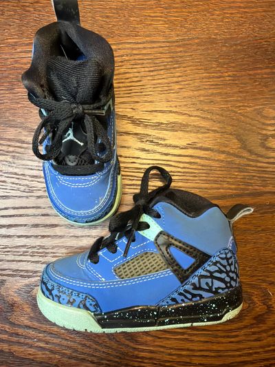 Jordans  6 (Toddler)
