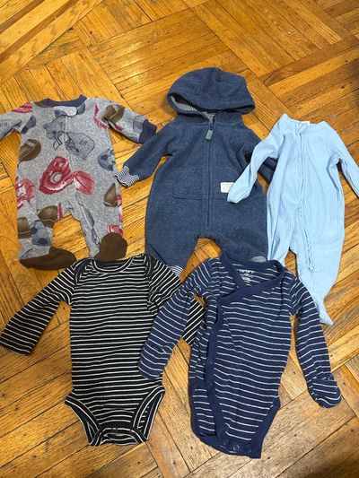 Carters old navy pjs onesies outfit newborn lot  Newborn