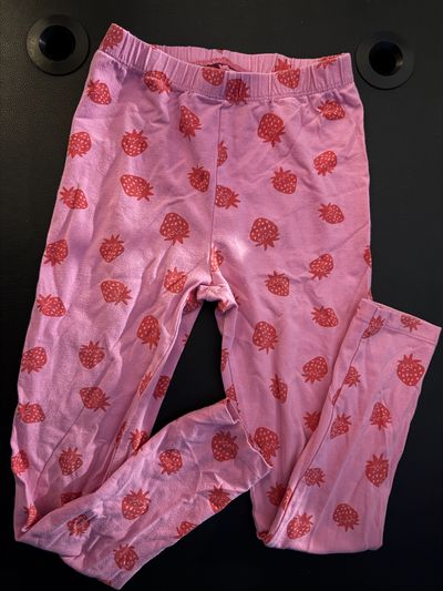 Cat and Jack Pink strawberry patterned leggings 7-8