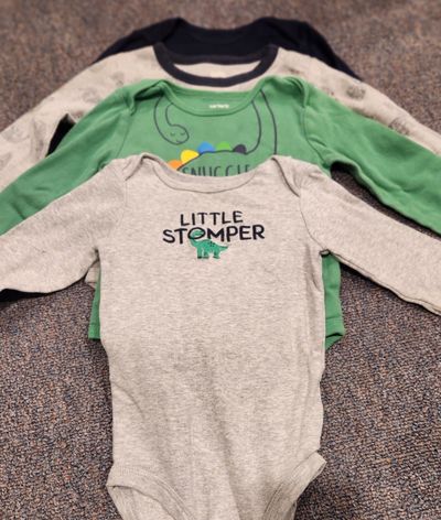 Carters 4 Long sleeve bodysuits bundle 18 Months