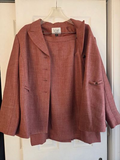 Le Suit 2 Piece Suit size 14W Suit Jacket and Skirt Women's 14