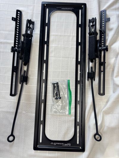 Tv wall mount -46in to 90in-up to 150lbs Tilt mount