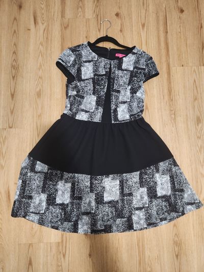 Betsey Johnson Balck/gray/white dress Women's 6