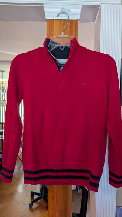 Tommy Hilfiger Size 1214 quarter zip sweater, elastic waist and sleeves 10-12