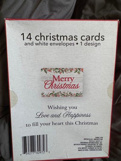 Christmas Cards- NEW Box of 14 Christmas Cards w/ Envelopes