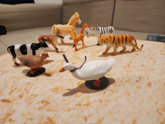 8 mini farm and Safri animal 8 mini farm and Safri animal