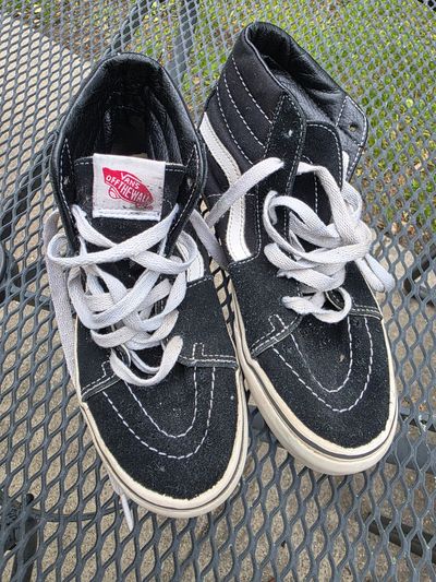 Vans Black sneakers 2-1/2 (Big Kid)