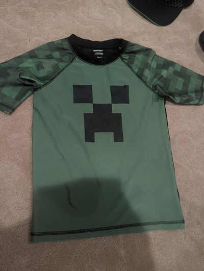 Minecraft Rashguard - size M  7-8