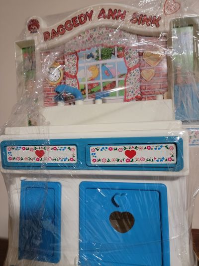 RAGGEDY ANN SINK VINTAGE