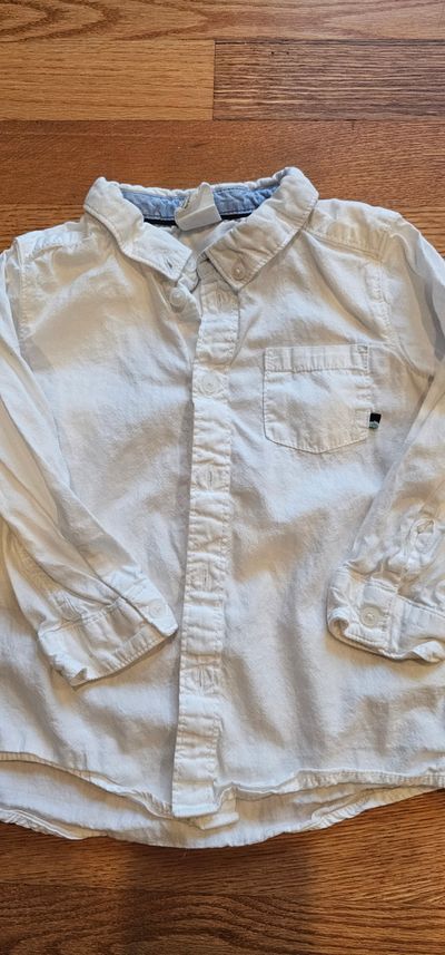 H&M Like new white long sleeves button down shirt 12-18 Months
