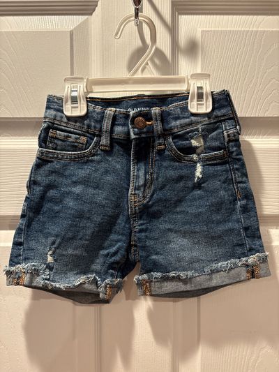 Old Navy Distressed denim shorts 6T/6