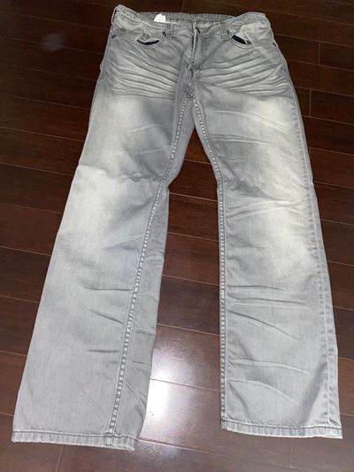 Buffalo David Bitton Six W 34 L 32. Slim straight 34