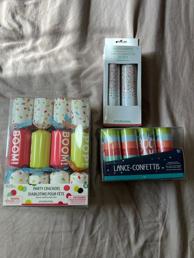 Differential brands NEW Party poopers , confettis, party crackers